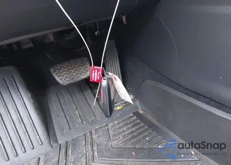 2021 Toyota Venza Le z USA, uszkodzony, nr VIN JTEAAAAH0MJ022975